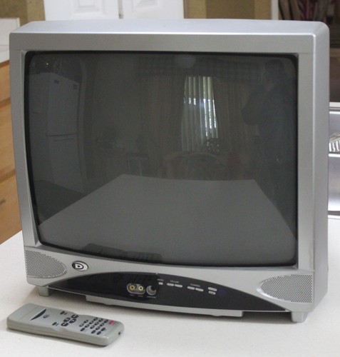 Vintage gaming tv - 19”,